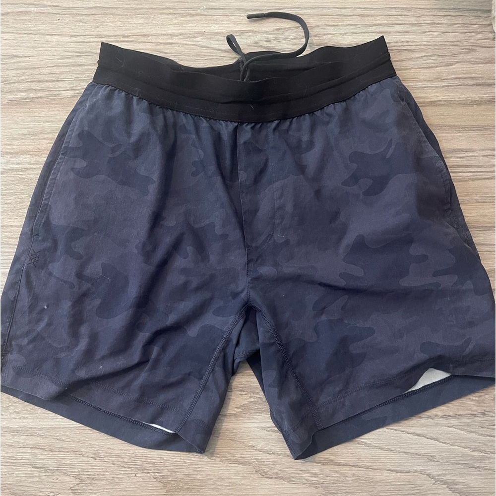 Rhone Mako Tech 7” Camo Shorts